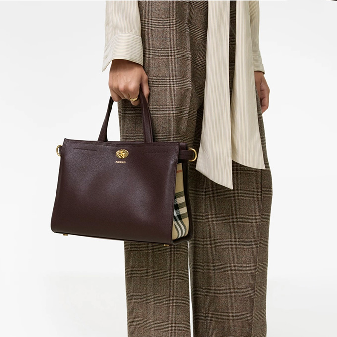 burberry medium cotswolds grained leather check panel tote bag